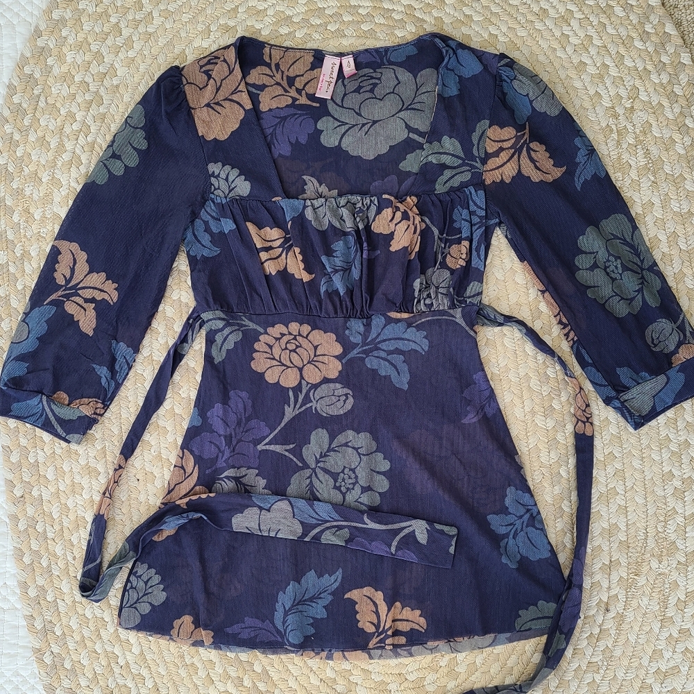 Flower printed mesh 3/4 sleeves top